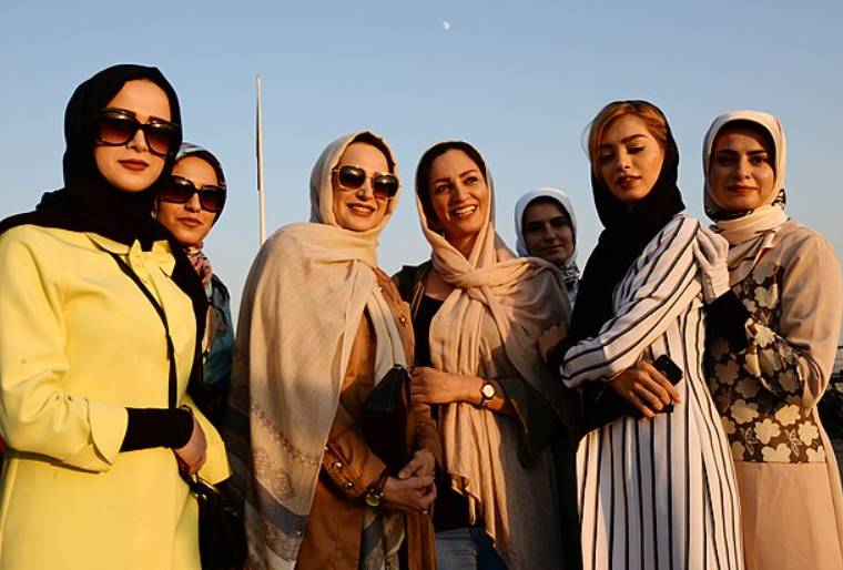 potret perempuan Iran (commons.wikimedia.org/Wojciech Kocot)